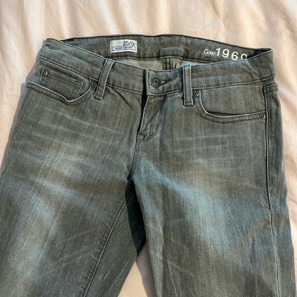 Gap 1969 Grey Skinny jeans size 25/0